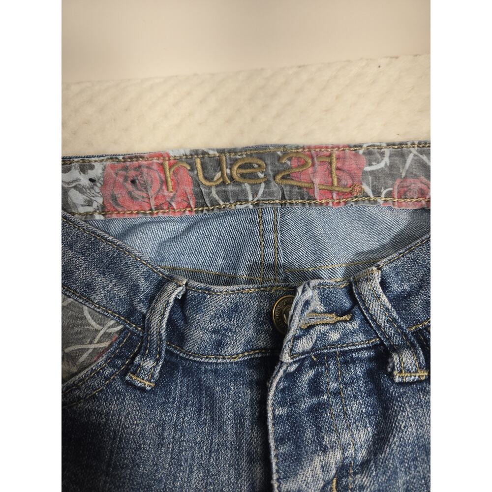 Rue21 Y2K Distressed Denim Shorts Skull Rose Low Rise Womens 0/1 #083 - Picture 2 of 6